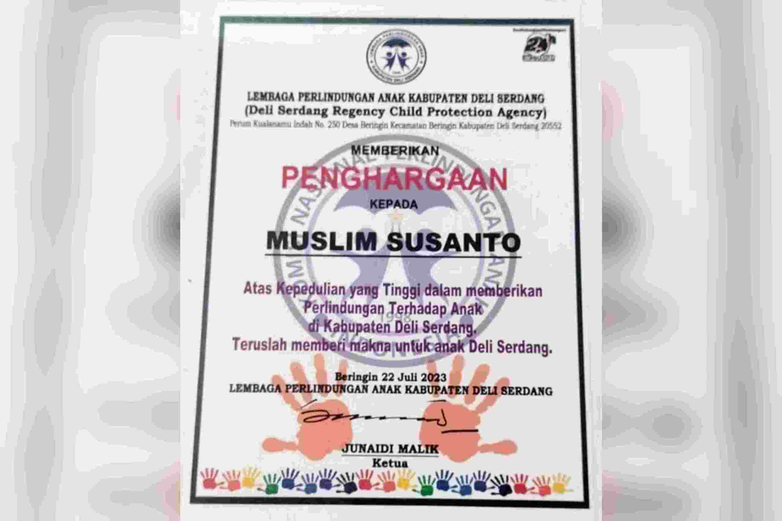 Muslim Susanto Dinobatkan Tokoh Peduli Anak Pada Peringatan HANI 2023 Muslim Susanto Dinobatkan Tokoh Peduli Anak Pada Peringatan HANI 2023