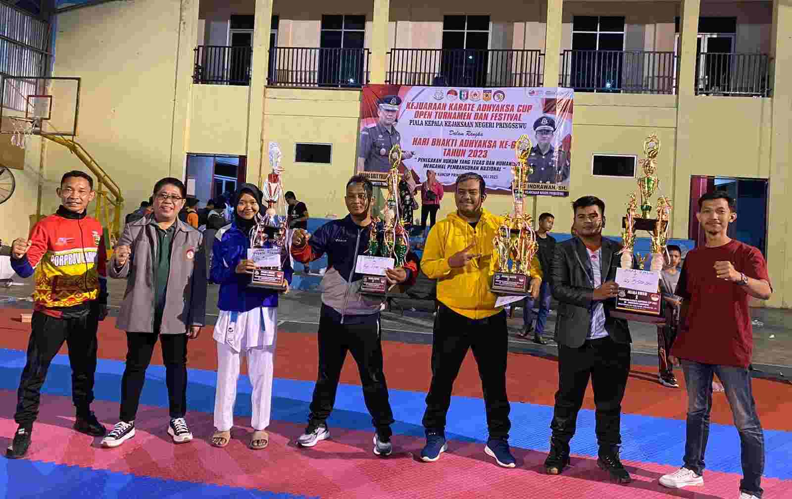 Kontingen Truefighter Lemkari Kabupaten Pringsewu Meraih Gelar Juara Umum Kontingen Truefighter Lemkari Kabupaten Pringsewu Meraih Gelar Juara Umum