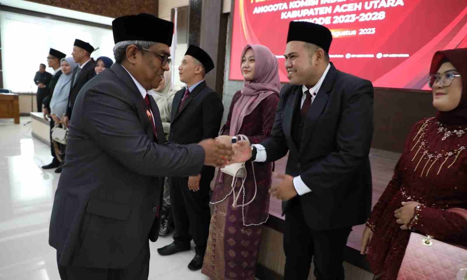 Pj Bupati Aceh Utara Minta KIP Tidak Terkontaminasi Kepentingan Kelompok Pj Bupati Aceh Utara Minta KIP Tidak Terkontaminasi Kepentingan Kelompok