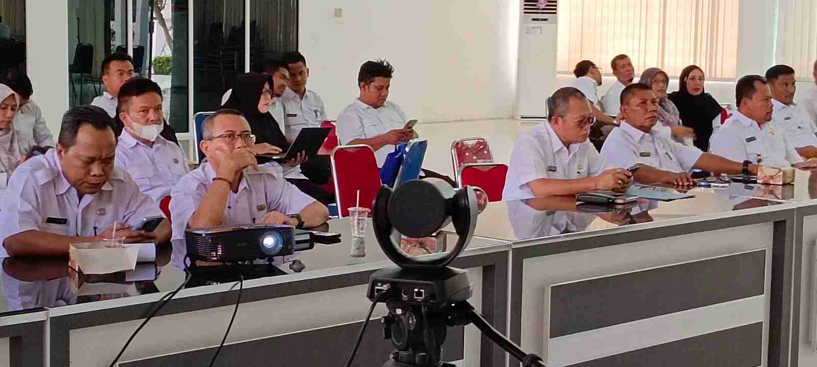 Sekda John Hardi Resmikan Pembukaan Bimtek SAKIP Sekda John Hardi Resmikan Pembukaan Bimtek SAKIP