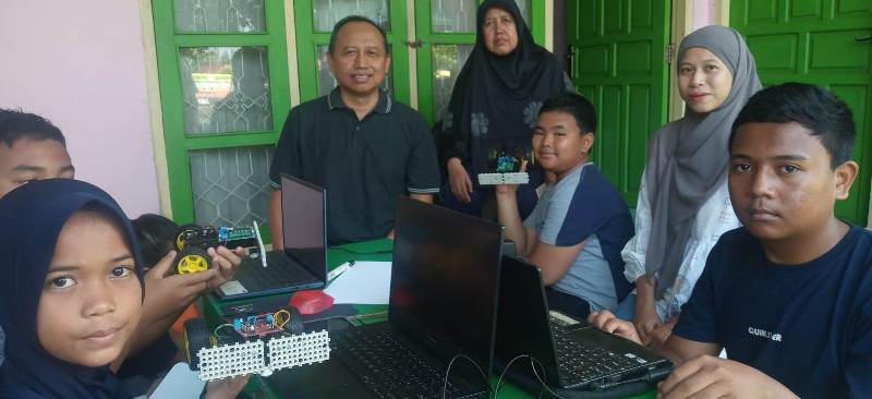 ROCI Provinsi Bengkulu Turunkan 3 Orang Siswa Ikuti Lomba INRO Tingkat Nasional ROCI Provinsi Bengkulu Turunkan 3 Orang Siswa Ikuti Lomba INRO Tingkat Nasional