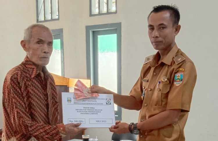 28 KPM Pekon Biha Terima BLT-DD Tahap Dua 28 KPM Pekon Biha Terima BLT-DD Tahap Dua