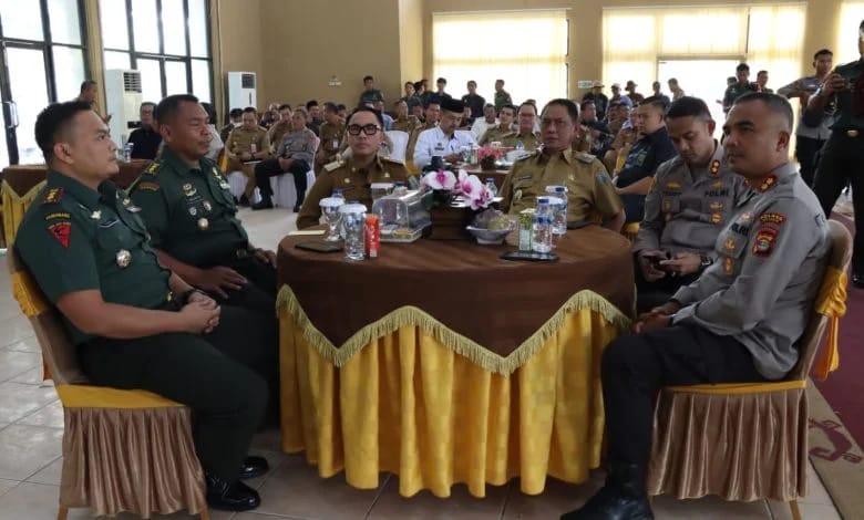 Pemkab Way Kanan Menggelar Pisah Sambut Kapolres Pemkab Way Kanan Menggelar Pisah Sambut Kapolres