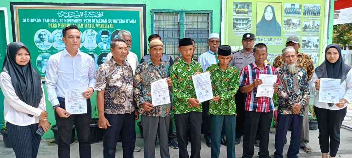 Polsek Tanjung Beringin dan Kanit PPA Polres Sergai Lakukan Mediasi Dua Murid Berkelahi Polsek Tanjung Beringin dan Kanit PPA Polres Sergai Lakukan Mediasi Dua Murid Berkelahi