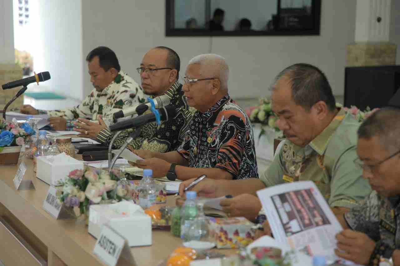 Bupati Surya Buka Rakorpem Bulan Agustus 2023 Bupati Surya Buka Rakorpem Bulan Agustus 2023