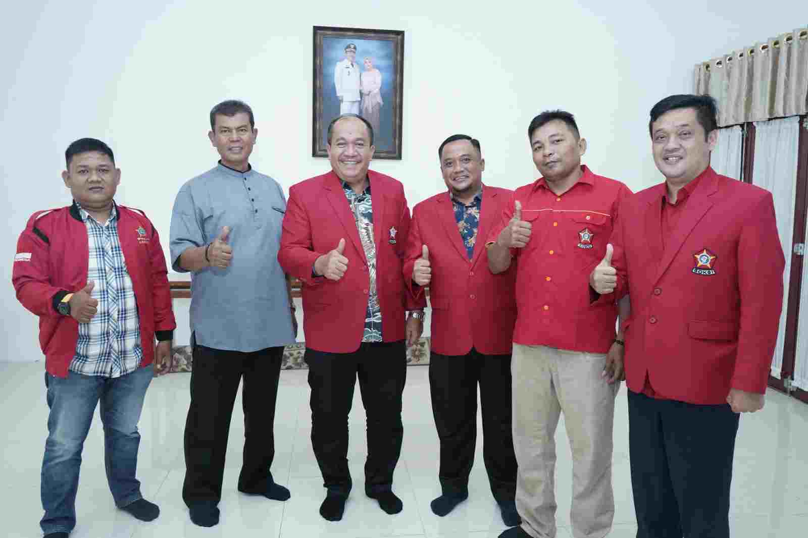 Wabup Taufik Terima Audiensi Depicab SOKSI Kabupaten Asahan Wabup Taufik Terima Audiensi Depicab SOKSI Kabupaten Asahan