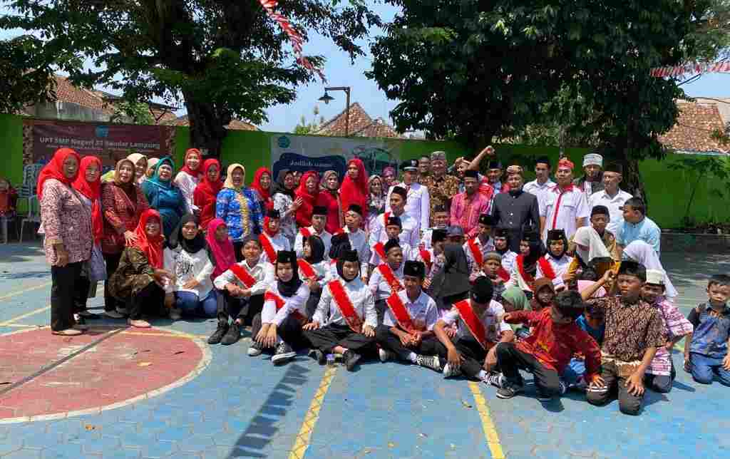 Warga RT 02/RW 01 Kebunjahe Adakan Upacara Detik-detik Proklamasi Kemerdekaan RI ke-78 Warga RT 02/RW 01 Kebunjahe Adakan Upacara Detik-detik Proklamasi Kemerdekaan RI ke-78