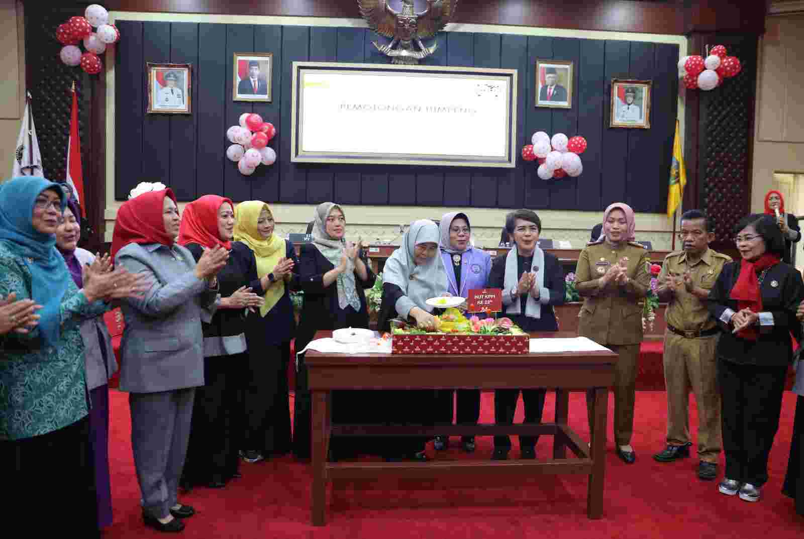 Wagub Chusnunia Hadiri HUT ke-23 Kaukus Perempuan Politik Indonesia Wagub Chusnunia Hadiri HUT ke-23 Kaukus Perempuan Politik Indonesia