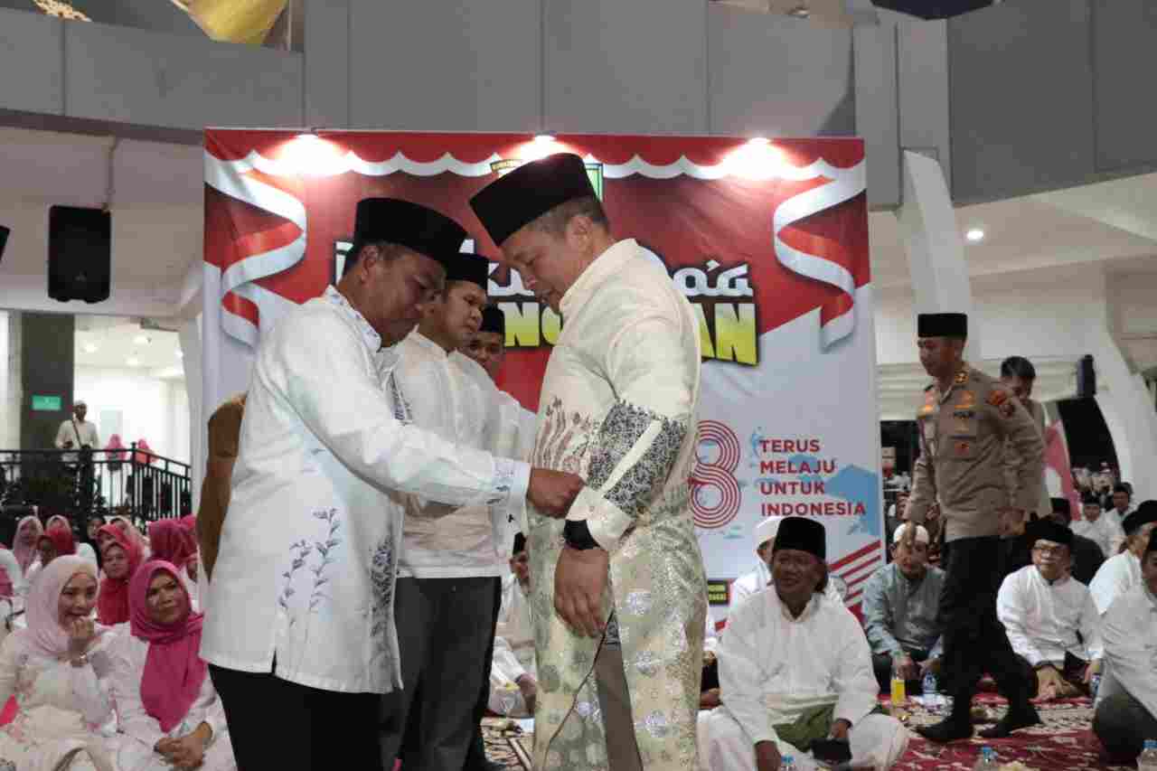 Semangat Persatuan dan Kemerdekaan Terpatri dalam Acara Zikir dan Doa Kebangsaan Semangat Persatuan dan Kemerdekaan Terpatri dalam Acara Zikir dan Doa Kebangsaan