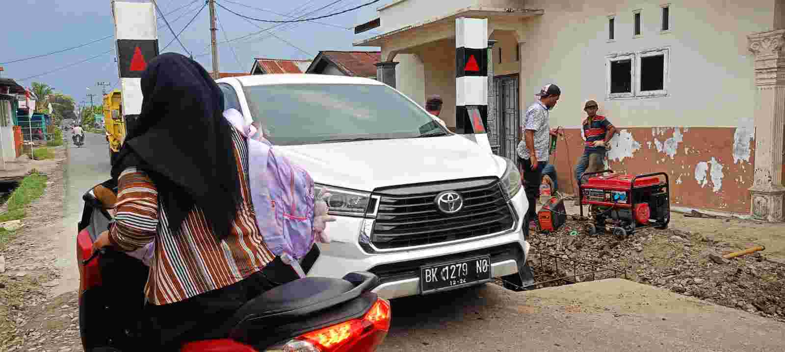 Portal Simpang Pohon Asam Ancam PHK Karyawan dan Usaha di Sei Rampah Sergai Portal Simpang Pohon Asam Ancam PHK Karyawan dan Usaha di Sei Rampah Sergai