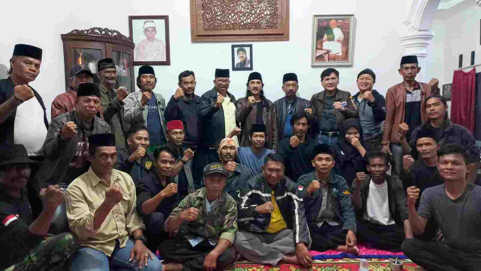 Alzier Ditunjuk Sebagai Dewan Pembina Paguyuban Padepokan Persilatan se-Lampung Alzier Ditunjuk Sebagai Dewan Pembina Paguyuban Padepokan Persilatan se-Lampung