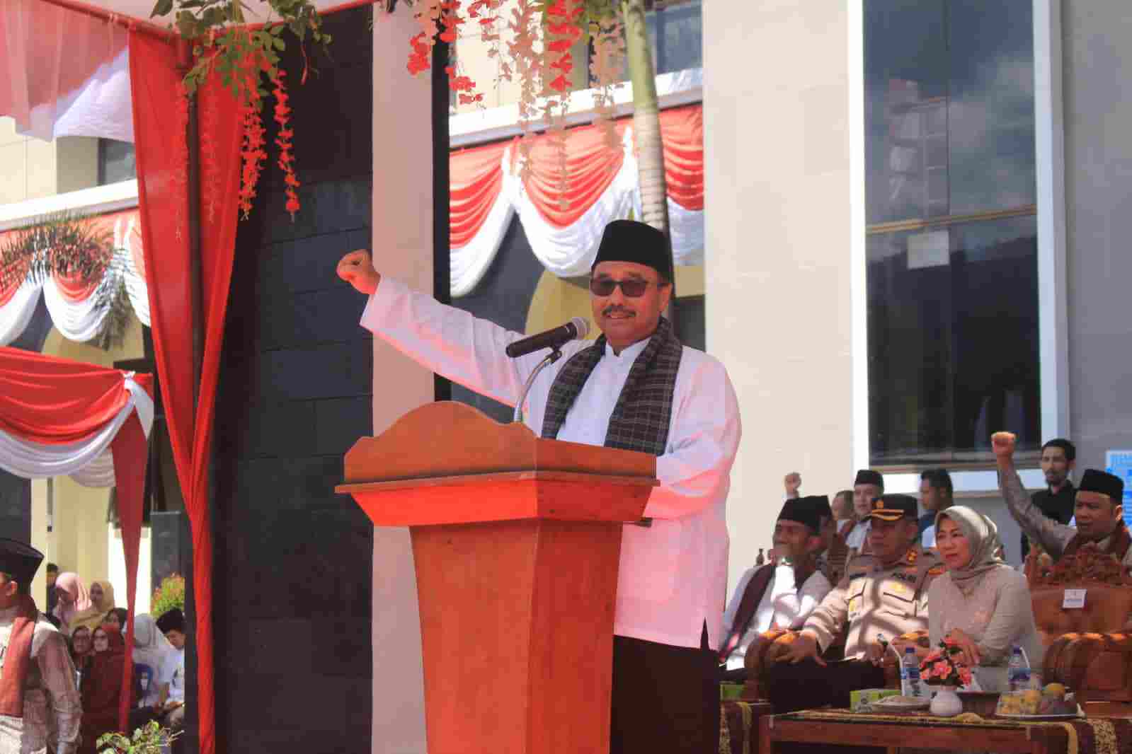 Pemda Gelar Wisuda, Hafiz dan Hafizah Banjiri Halaman Kantor Bupati Pasaman Pemda Gelar Wisuda, Hafiz dan Hafizah Banjiri Halaman Kantor Bupati Pasaman