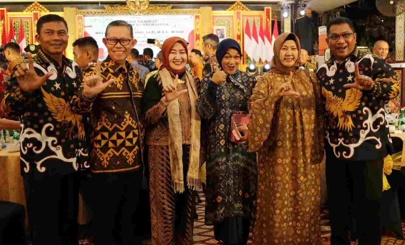 Fahrizal Hadiri Sertijab Pangdam II Sriwijaya dari Mayjend TNI Hilman Hadi kepada Mayjend TNI Yanuar Adil Fahrizal Hadiri Sertijab Pangdam II Sriwijaya dari Mayjend TNI Hilman Hadi kepada Mayjend TNI Yanuar Adil