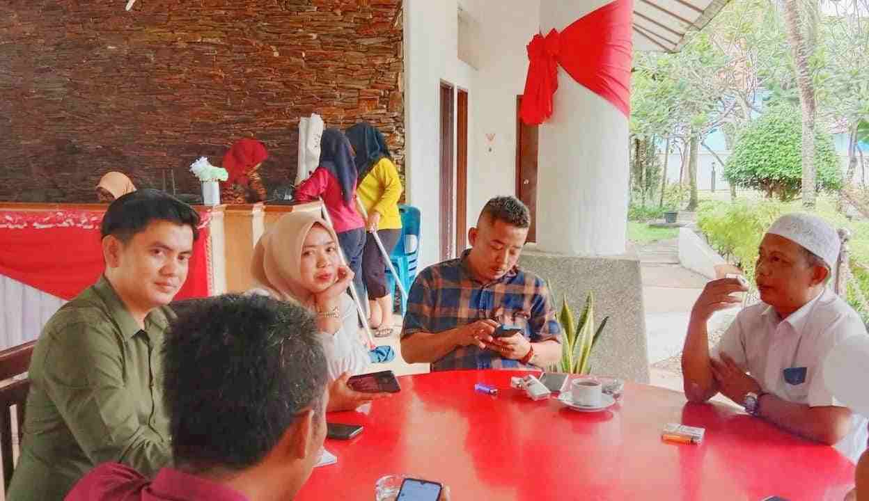 SMSI Gelar Pelatihan Jurnalistik untuk Wujudkan Wartawan Profesional dan Berkualitas SMSI Gelar Pelatihan Jurnalistik untuk Wujudkan Wartawan Profesional dan Berkualitas