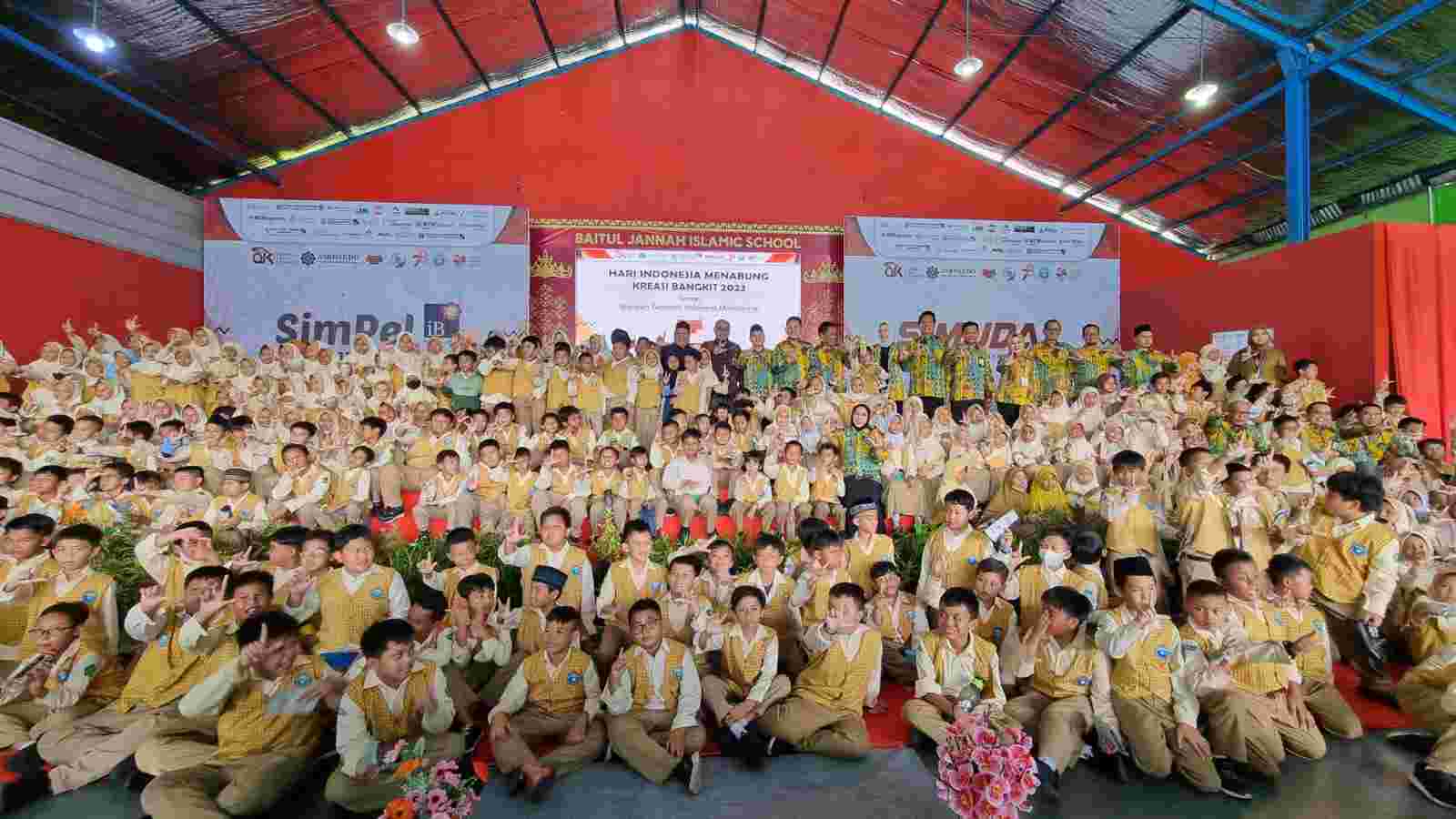 Puncak HIM 2023, OJK Bersama Asbisindo Luncurkan Tabungan Pelajar Syariah Berhadiah Puncak HIM 2023, OJK Bersama Asbisindo Luncurkan Tabungan Pelajar Syariah Berhadiah