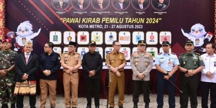 Mingrum Gumay Menghadiri Kirab Pemilu Tahun 2024 dan Deklarasi Pemilu Mingrum Gumay Menghadiri Kirab Pemilu Tahun 2024 dan Deklarasi Pemilu