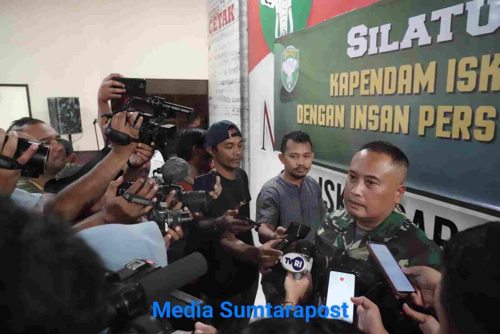 Kolonel Inf Irhamni Zainal Mengadakan Ramah Tamah dan Silaturahmi dengan Insan Media Kolonel Inf Irhamni Zainal Mengadakan Ramah Tamah dan Silaturahmi dengan Insan Media