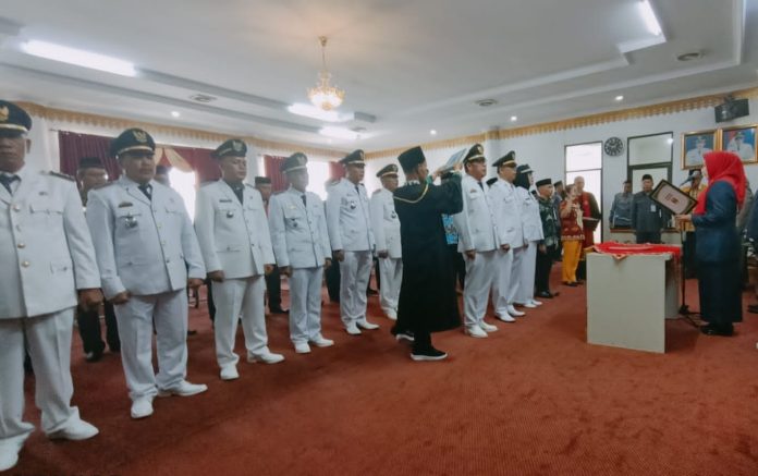 Bupati Tanggamus Melantik Pejabat dari Administrator, Pengawas, Camat dan Direktur RSUD Bupati Tanggamus Melantik Pejabat dari Administrator, Pengawas, Camat dan Direktur RSUD