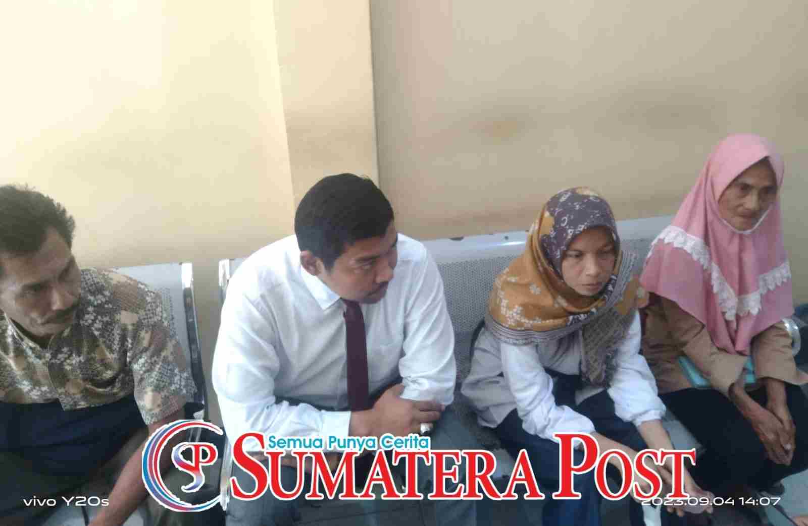 Didampingi Kuasa Hukum, Asiah Dipanggil Polisi Jadi Saksi Kematian Putranya Didampingi Kuasa Hukum, Asiah Dipanggil Polisi Jadi Saksi Kematian Putranya