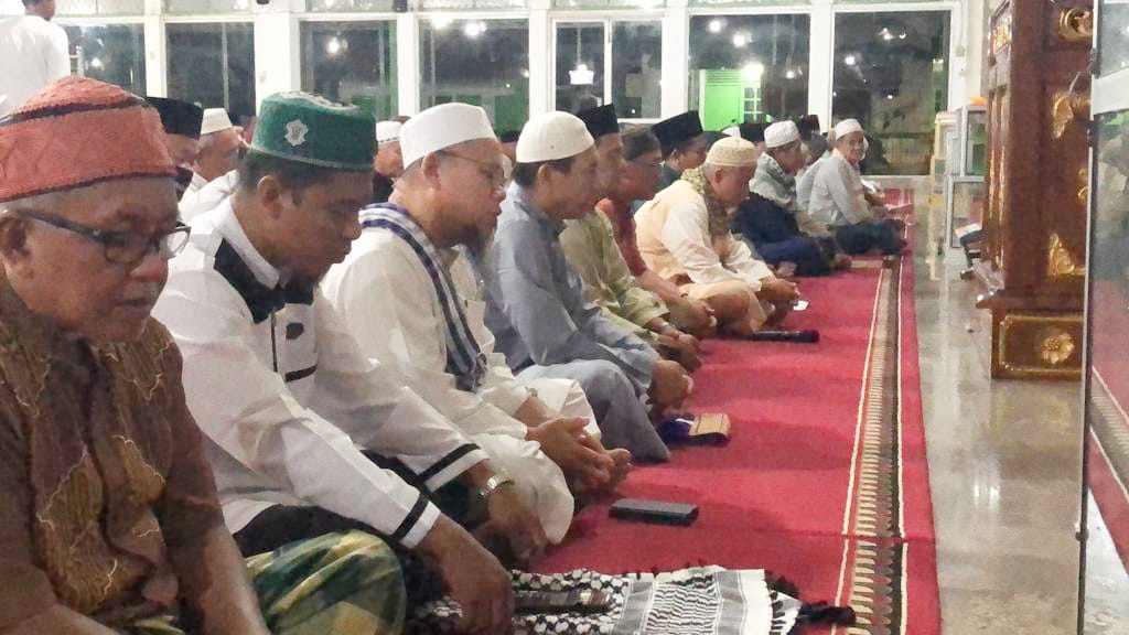 Pemkab Muba Gelar Dzikir dan Shalat Subuh Berjamaah di Masjid Jami’ An-Nur Pemkab Muba Gelar Dzikir dan Shalat Subuh Berjamaah di Masjid Jami’ An-Nur