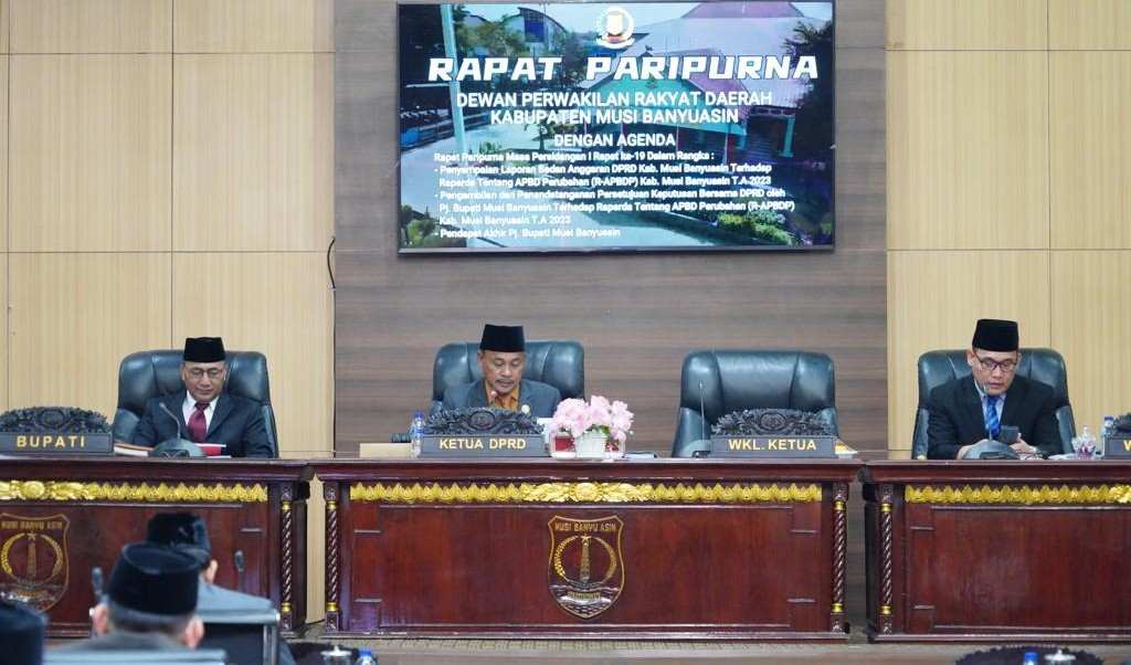 Anggota DPRD Muba dan Pj Bupati Apriyadi Setujui APBD-P TA 2023 Anggota DPRD Muba dan Pj Bupati Apriyadi Setujui APBD-P TA 2023