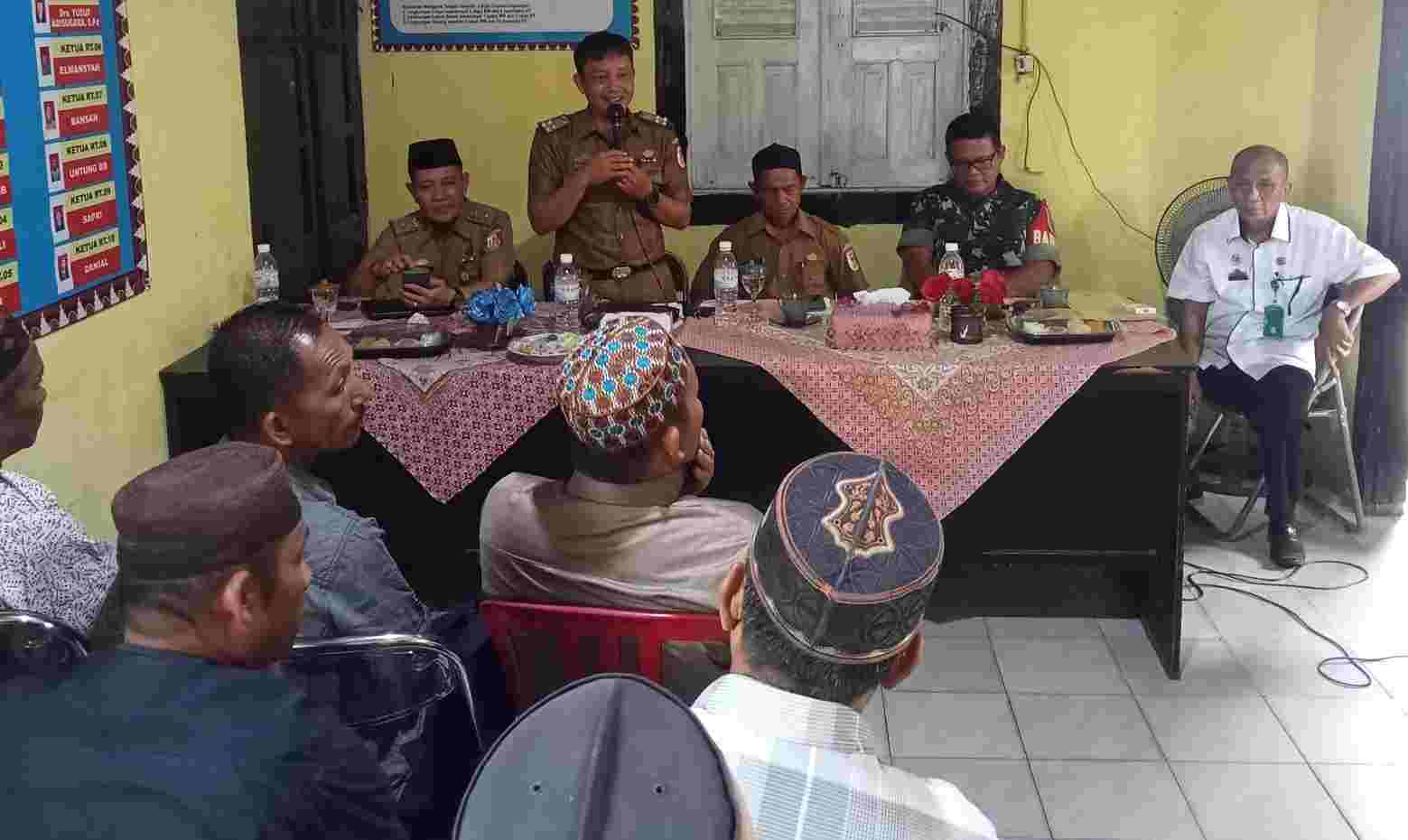 Kelurahan Menggala Tengah Adakan Rapat Musawarah Pembagian SK, RT dan RW Kelurahan Menggala Tengah Adakan Rapat Musawarah Pembagian SK, RT dan RW