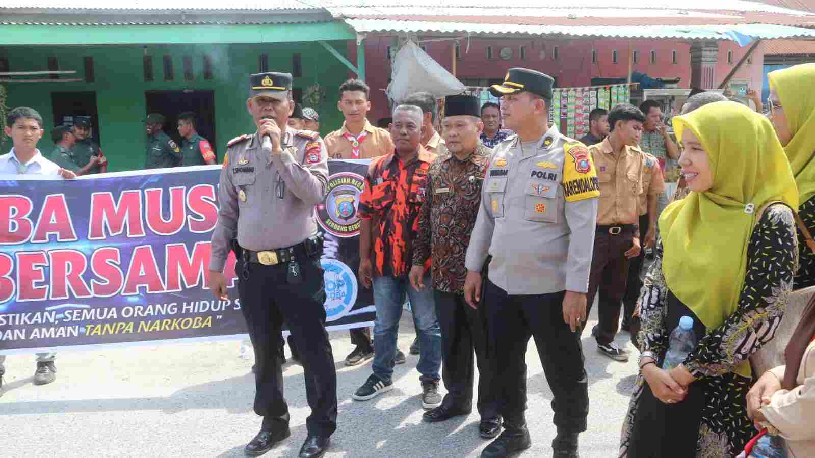 Komitmen Bersama Polsek Tanjung Beringin Perangi Narkoba Demi Masa Depan Sehat Komitmen Bersama Polsek Tanjung Beringin Perangi Narkoba Demi Masa Depan Sehat