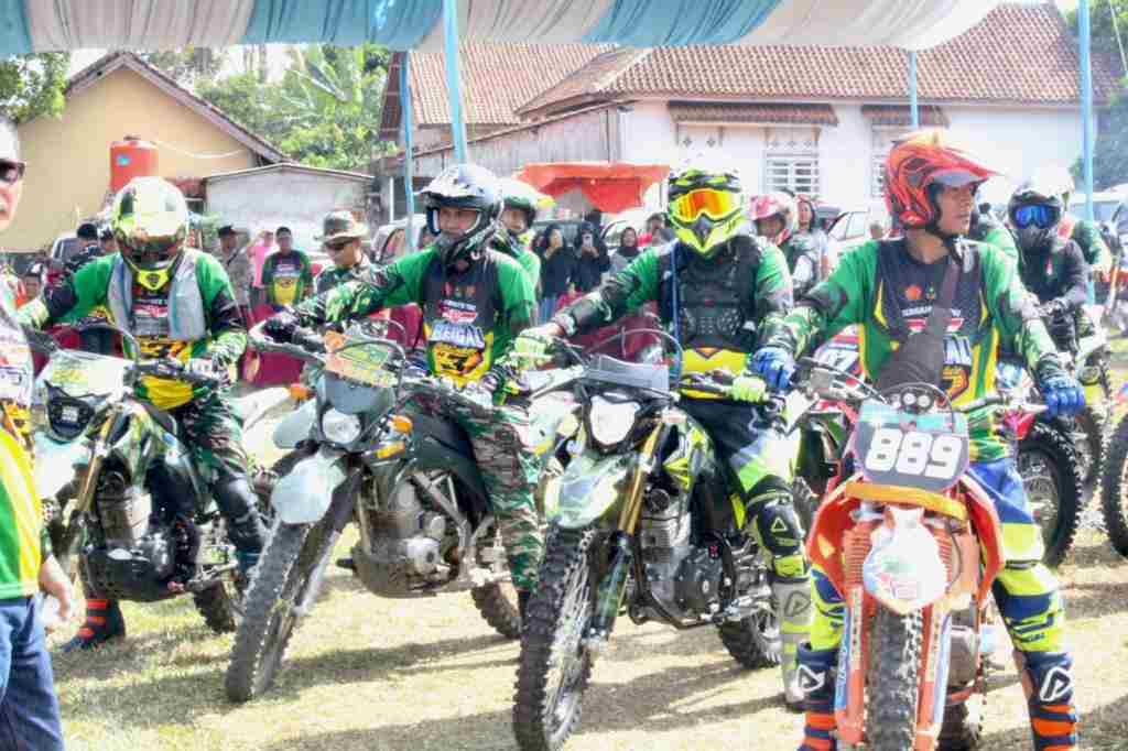 Memperingati HUT TNI ke-78, Danrem Ikuti Trail Jelajah Alam Lampung Utara Memperingati HUT TNI ke-78, Danrem Ikuti Trail Jelajah Alam Lampung Utara