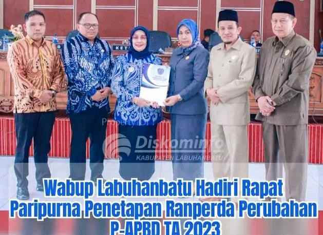 Wabup Ellya Rosa Siregar Hadiri Rapat Paripurna Penetapan Persetujuan Dewan Wabup Ellya Rosa Siregar Hadiri Rapat Paripurna Penetapan Persetujuan Dewan