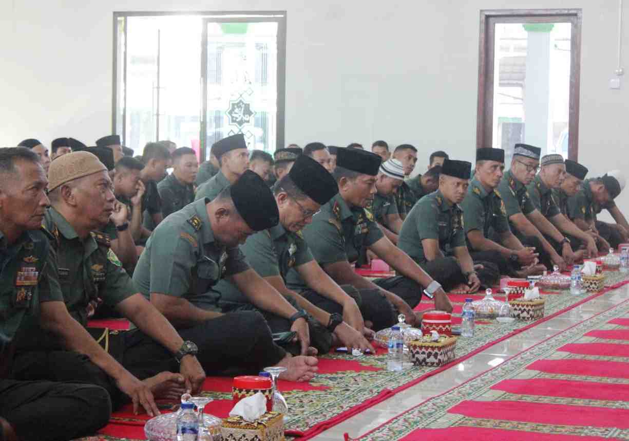 Peringati Maulid, Danrem Ajak Prajurit & PNS Mengikuti dan Mentauladani Nabi Muhammad SAW Peringati Maulid, Danrem Ajak Prajurit & PNS Mengikuti dan Mentauladani Nabi Muhammad SAW