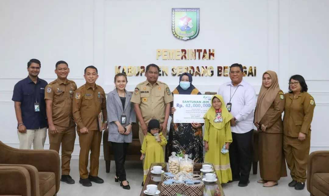 Bupati Sergai: Bersama Masyarakat Lawan Narkoba dan Berikan Bantuan kepada Keluarga Terdampak Bupati Sergai: Bersama Masyarakat Lawan Narkoba dan Berikan Bantuan kepada Keluarga Terdampak