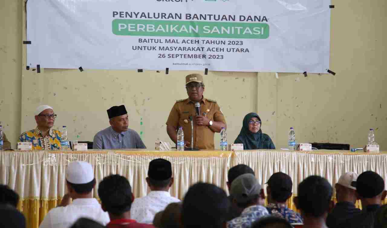 Pj Bupati Serahkan Bantuan Sanitasi untuk 75 Warga Sawang Pj Bupati Serahkan Bantuan Sanitasi untuk 75 Warga Sawang