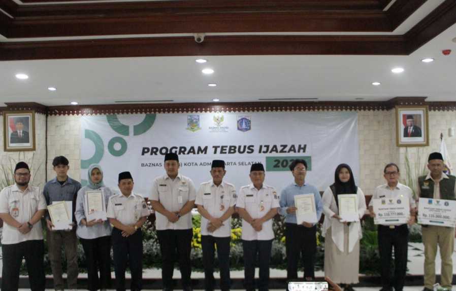 Siswa/i SMP, SMA/SMK dan Ponpes Terima Bantuan Program Tebus Ijazah Baznas Bazis Jaksel Siswa/i SMP, SMA/SMK dan Ponpes Terima Bantuan Program Tebus Ijazah Baznas Bazis Jaksel