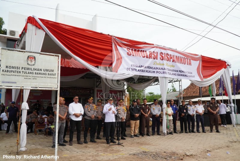 Pj Bupati Firsada Nilai Sispamkota Wujudkan Pemilu Damai dan Aman Pj Bupati Firsada Nilai Sispamkota Wujudkan Pemilu Damai dan Aman