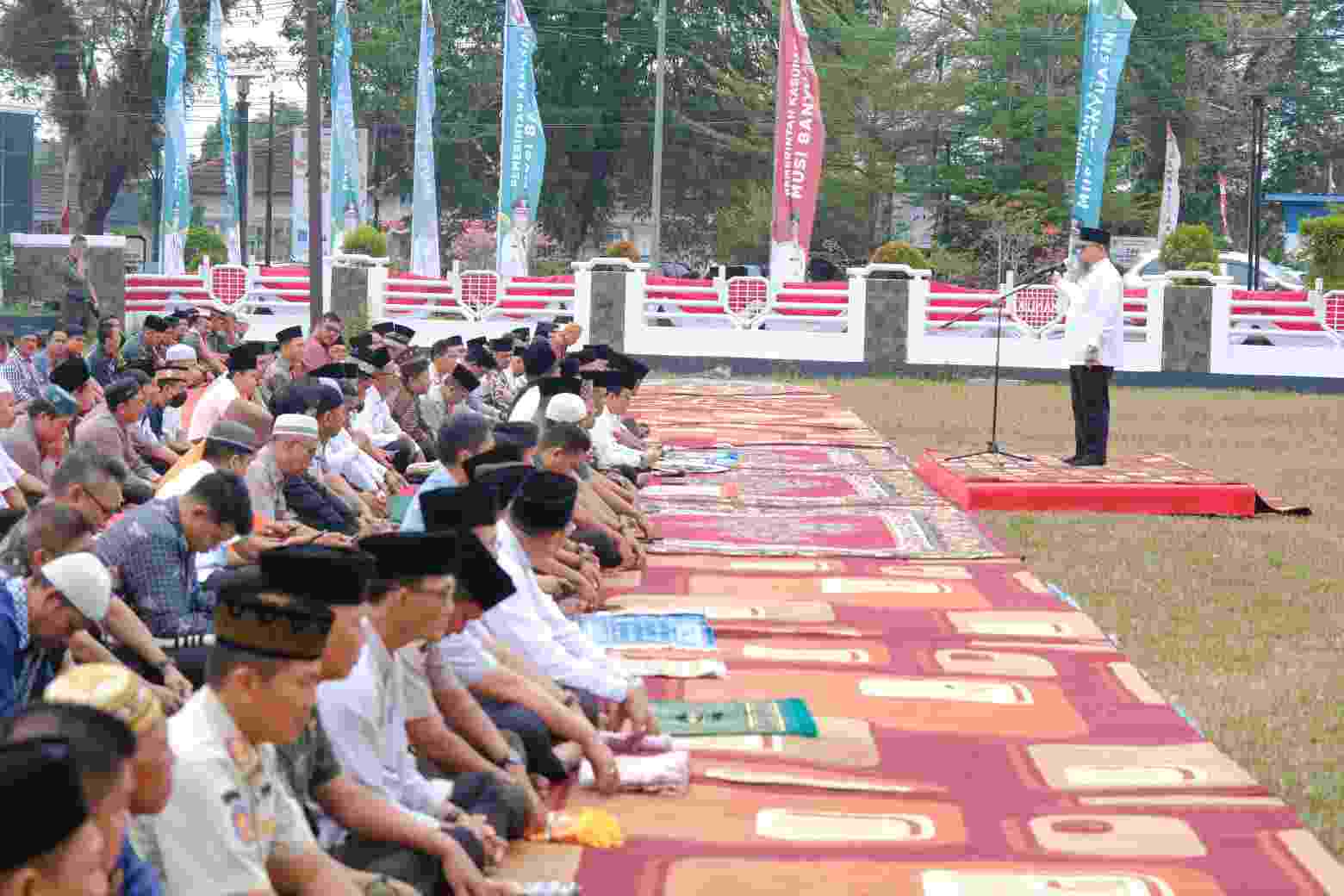 Pemkab Muba Gelar DZikir dan Doa Bersama di Halaman Kantor Bupati Pemkab Muba Gelar DZikir dan Doa Bersama di Halaman Kantor Bupati
