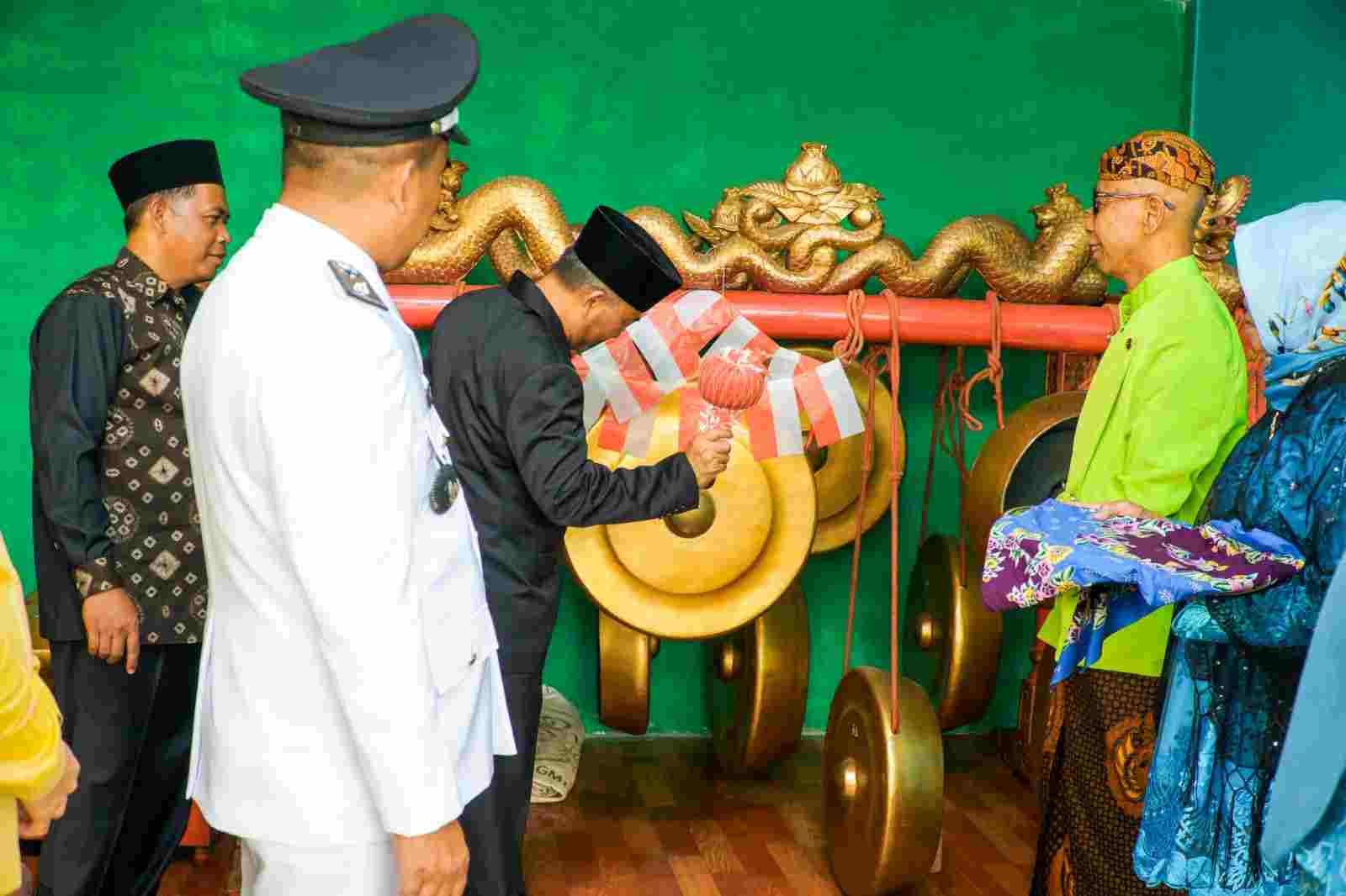 Pj Bupati Muba Resmikan Sangar Karawitan Sido Laras Madyo, dan Gedung Kantor PKK Pj Bupati Muba Resmikan Sangar Karawitan Sido Laras Madyo, dan Gedung Kantor PKK