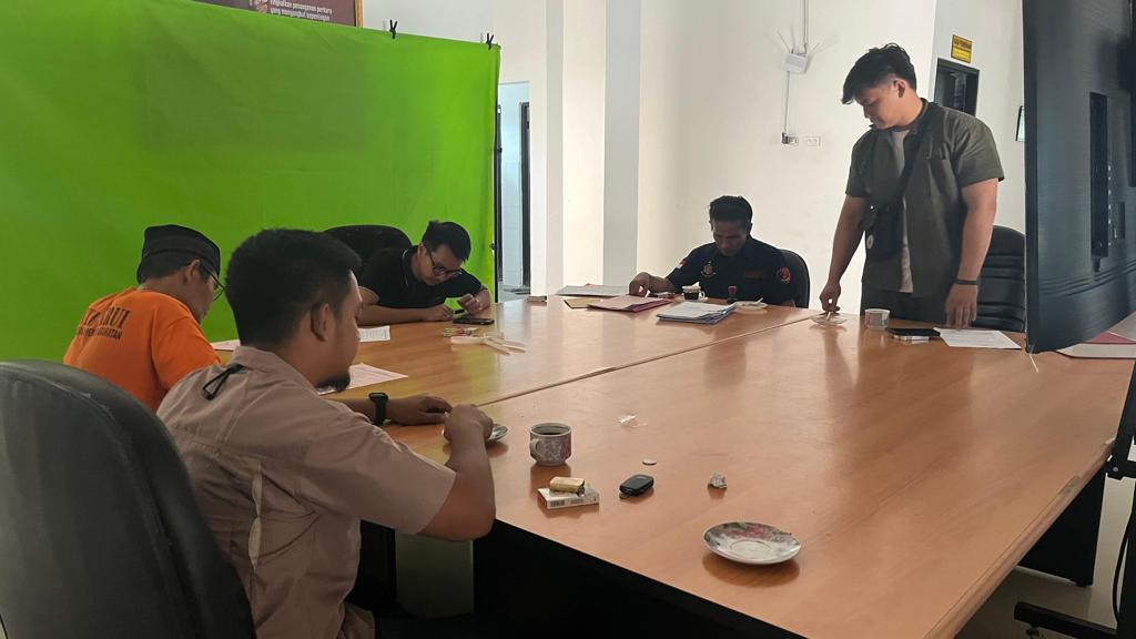 Berkas Perkara Lengkap, Tersangka Cabul Dilimpahkan ke Kejaksaan Berkas Perkara Lengkap, Tersangka Cabul Dilimpahkan ke Kejaksaan