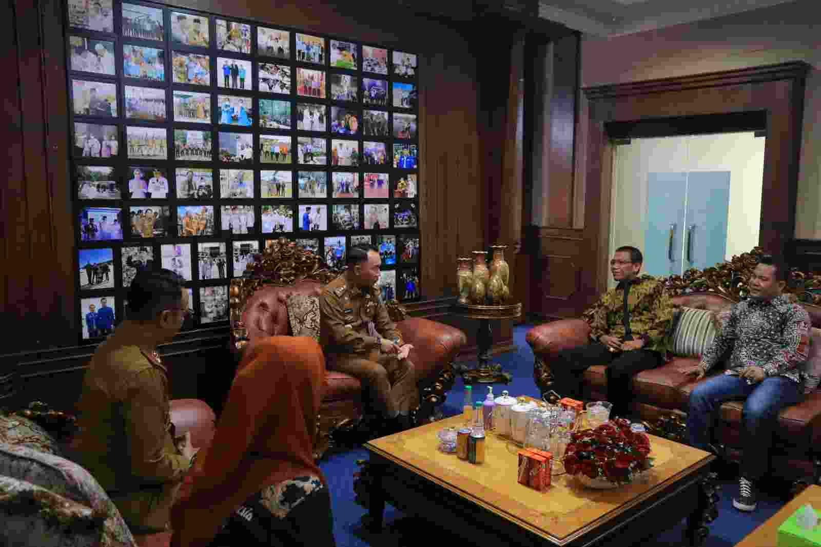 Bupati Raden Adipati Surya Jalin Kerjasama dengan PWI Lampung Bupati Raden Adipati Surya Jalin Kerjasama dengan PWI Lampung