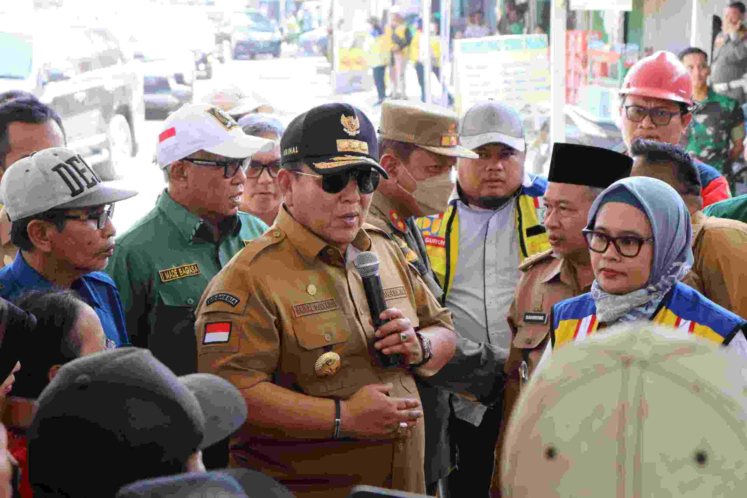 Gubernur Harapkan Pembangunan Ruas Jalan Meningkatkan Mobilitas dan Perekonomian Masyarakat Gubernur Harapkan Pembangunan Ruas Jalan Meningkatkan Mobilitas dan Perekonomian Masyarakat