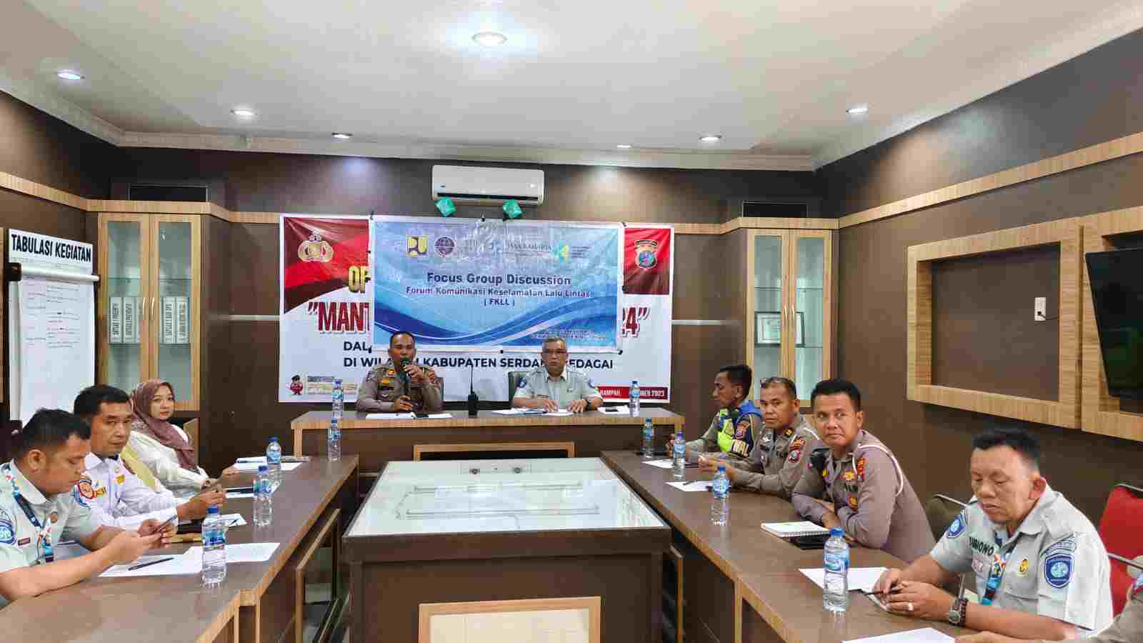 Kolaborasi Polres Sergai dan Jasa Raharja Tebing Tinggi, Upaya Cegah Kecelakaan Lantas Kolaborasi Polres Sergai dan Jasa Raharja Tebing Tinggi, Upaya Cegah Kecelakaan Lantas