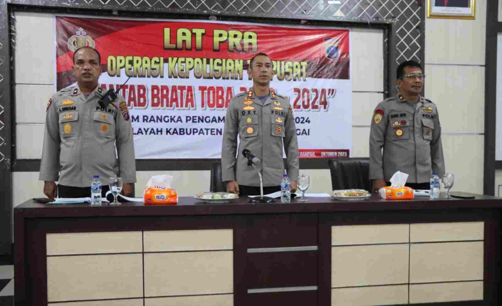 Polres Serdang Bedagai Gelar Latihan Pra Operasi untuk Pengamanan Pemilu 2024 Polres Serdang Bedagai Gelar Latihan Pra Operasi untuk Pengamanan Pemilu 2024