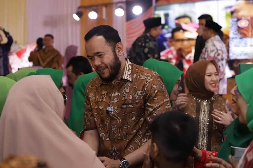 Rasa Haru, Pemko Padang Panjang Gelar Perpisahan Wako Fadly Amran-Wawako Asrul Rasa Haru, Pemko Padang Panjang Gelar Perpisahan Wako Fadly Amran-Wawako Asrul