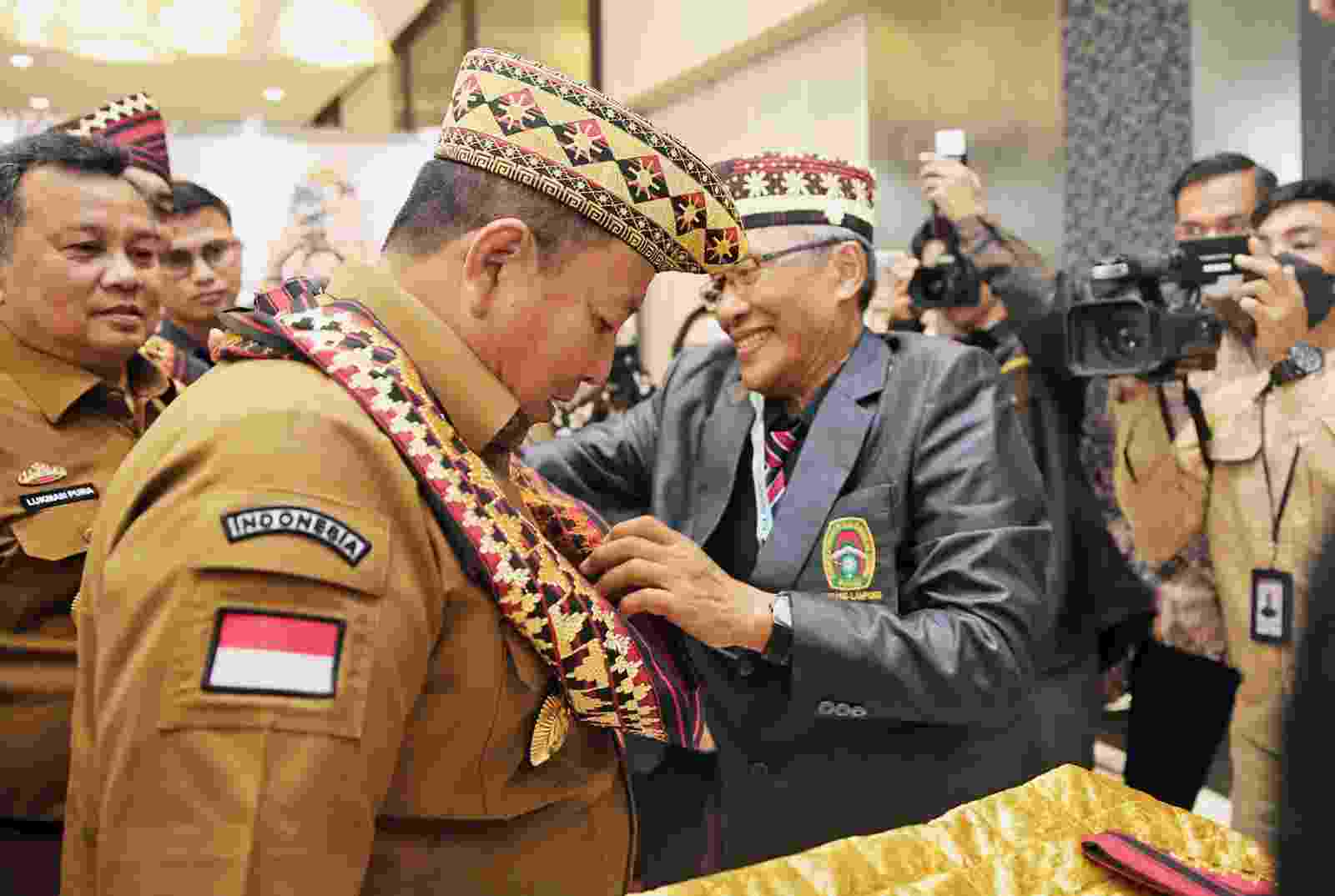 Gubernur Buka PIT XV HOGSI, Optimalkan Kualitas Kesehatan Demi Menunjang Indonesia Emas 2045 Gubernur Buka PIT XV HOGSI, Optimalkan Kualitas Kesehatan Demi Menunjang Indonesia Emas 2045