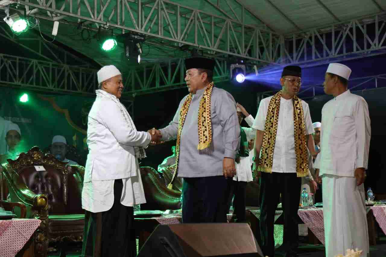 Gubernur Arinal Hadiri Acara Sholawat Bersama Masyarakat Pekon Bulu Rejo Gubernur Arinal Hadiri Acara Sholawat Bersama Masyarakat Pekon Bulu Rejo