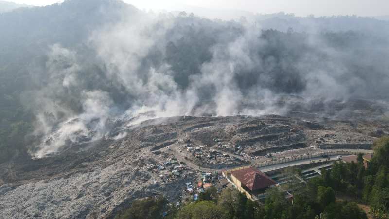 Pemkot Bandar Lampung Carut Marut Tangani Kebakaran TPA Bakung Pemkot Bandar Lampung Carut Marut Tangani Kebakaran TPA Bakung