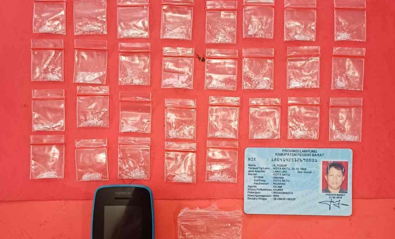 Satresnarkoba Polres Tanggamus Tangkap Dua Tersangka Pengedar Narkoba Satresnarkoba Polres Tanggamus Tangkap Dua Tersangka Pengedar Narkoba