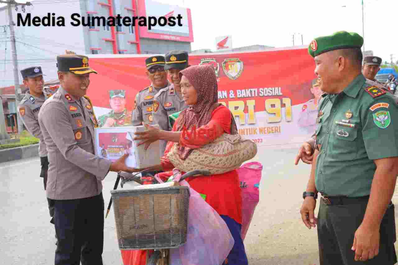 Polres Aceh Tamiang Salurkan Paket Sembako Alumni AKABRI 1991 Polres Aceh Tamiang Salurkan Paket Sembako Alumni AKABRI 1991