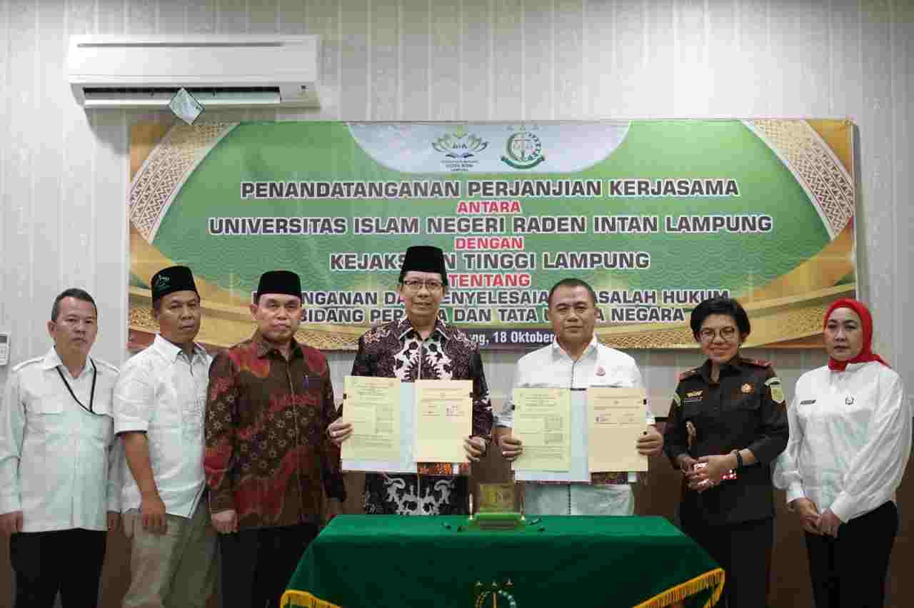 UIN RIL Tandatangani Kerja Sama Bidang Hukum Datun dengan Kejati Lampung UIN RIL Tandatangani Kerja Sama Bidang Hukum Datun dengan Kejati Lampung