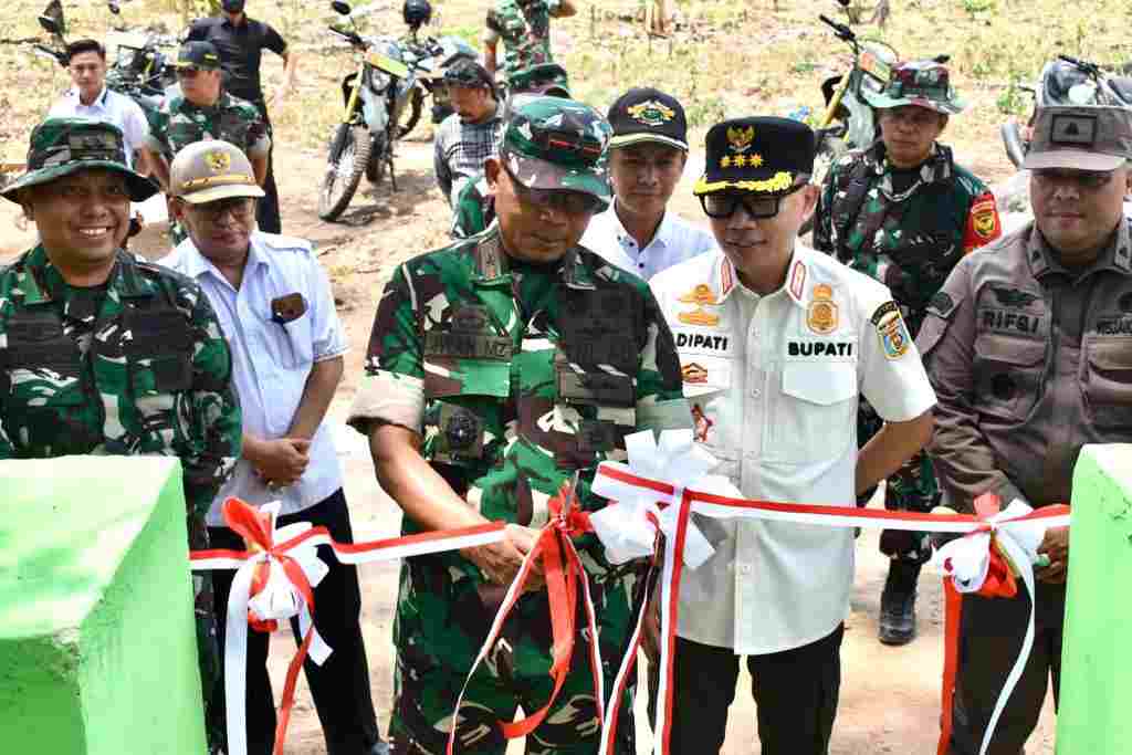 Danrem 043/Gatam Resmi Tutup TMMD ke 118 Kodim 0427/Way Kanan Danrem 043/Gatam Resmi Tutup TMMD ke 118 Kodim 0427/Way Kanan