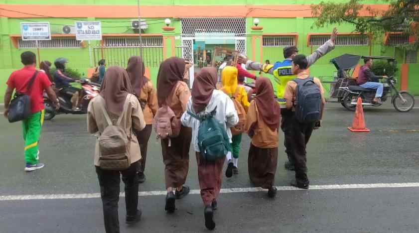 Aiptu MH. Siagian Pahlawan Lalulintas Aiptu MH. Siagian Pahlawan Lalulintas